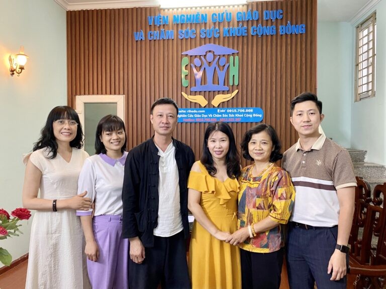 Viện Nghiên cứu giáo dục và Chăm sóc sức khoẻ cộng đồng ký hợp đồng hợp tác với Công ty TNHH Tập đoàn đầu tư và phát triển Đại Y Vương